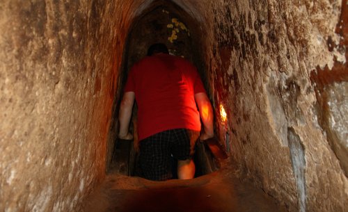 What to wear to the cu chi tunnels simple clothes