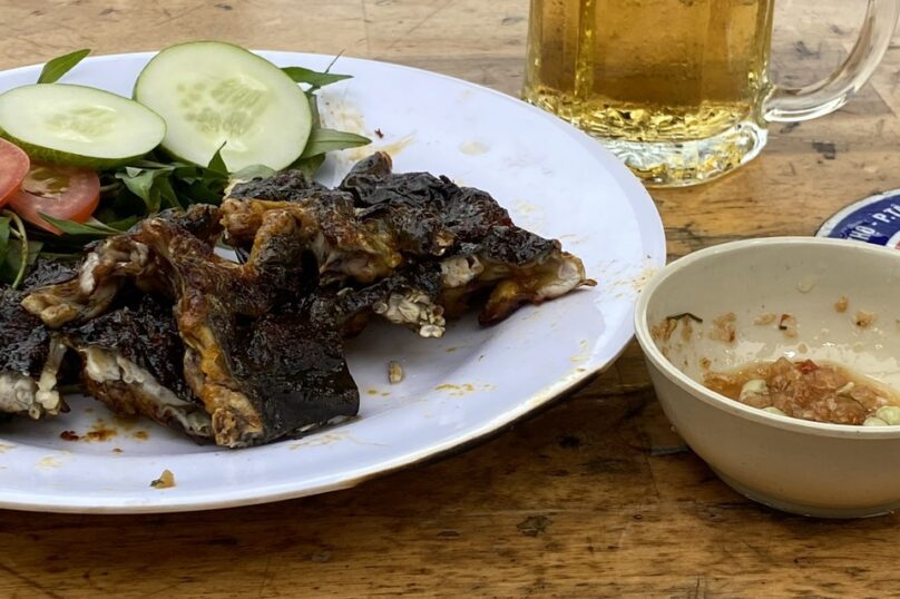 quan bia set where do the locals eat in ho chi minh city
